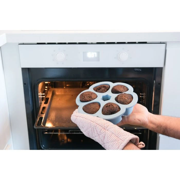 Multipurpose Silicone Storage Pots 90ml - Blue - Image 3