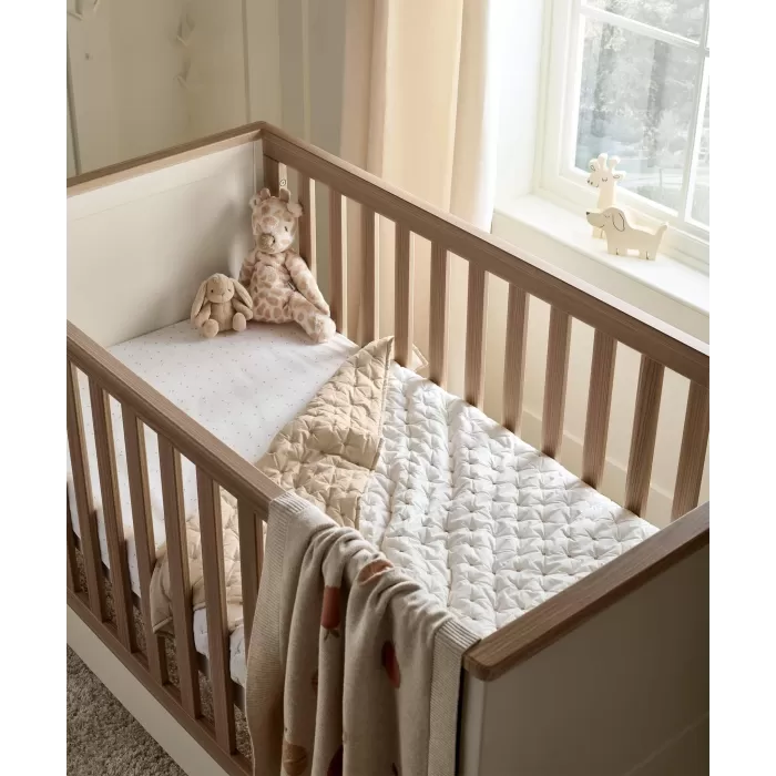 Welcome To The World Seedling Cotbed Quilt - 2.5 Tog - Image 5