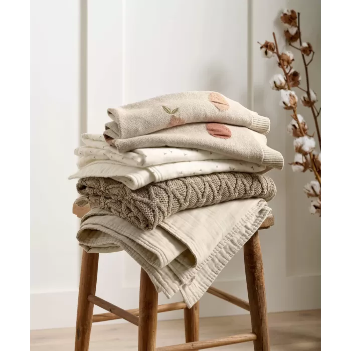 Welcome To The World Seedling Cotbed Quilt - 2.5 Tog - Image 4