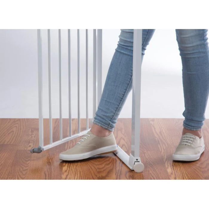 Flat Step Metal Safety Gate - Image 2